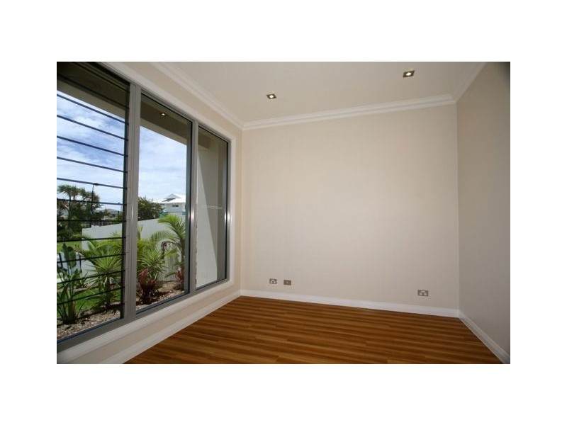 22 South Quay Drive, Biggera Waters QLD 4216