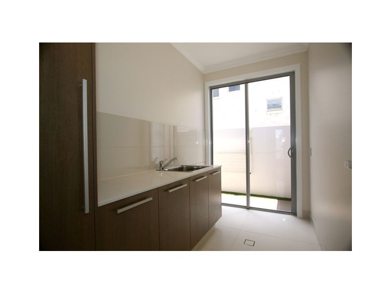 22 South Quay Drive, Biggera Waters QLD 4216