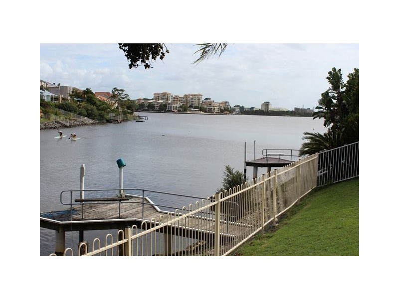 39 Notre Dame Court, Varsity Lakes QLD 4227