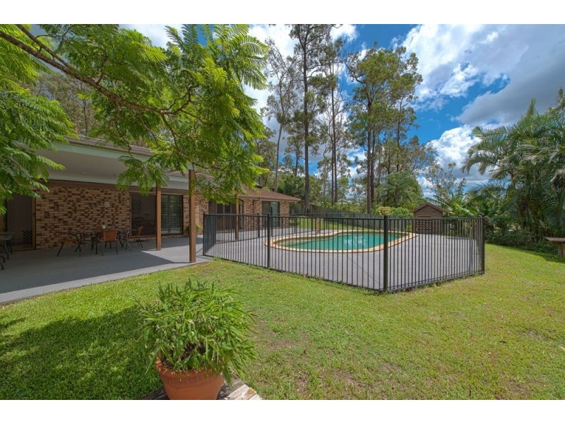 21 Dewberry Way, Gaven QLD 4211