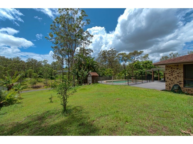 21 Dewberry Way, Gaven QLD 4211