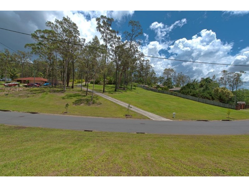 21 Dewberry Way, Gaven QLD 4211