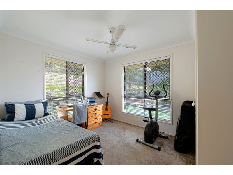 21 Dewberry Way, Gaven QLD 4211