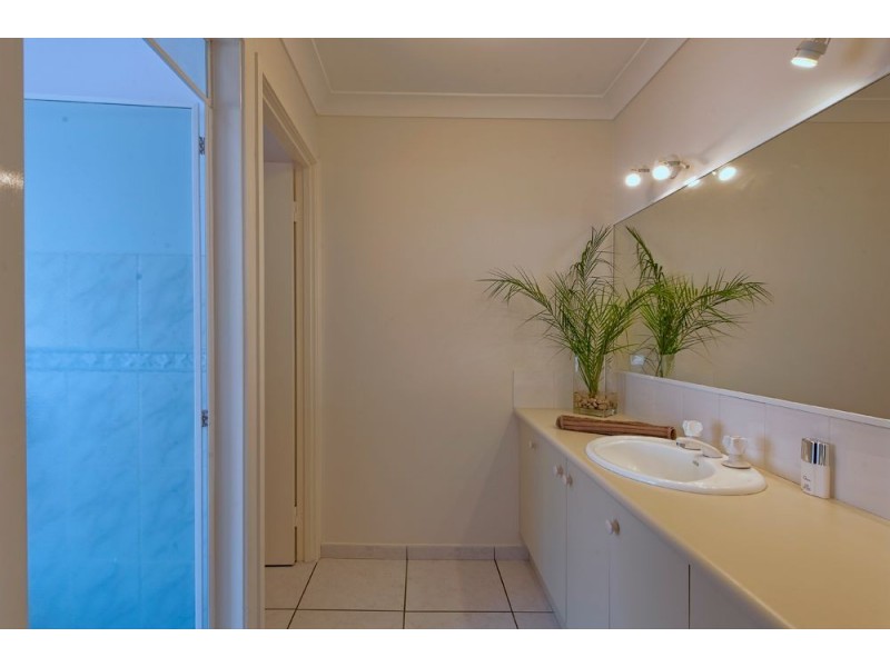 21 Dewberry Way, Gaven QLD 4211