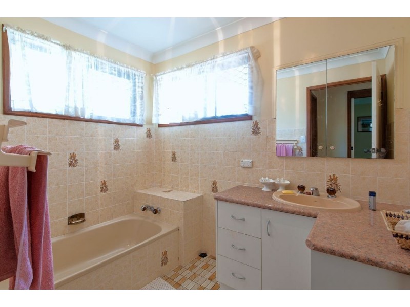 2/36 Killowill Avenue, Paradise Point QLD 4216