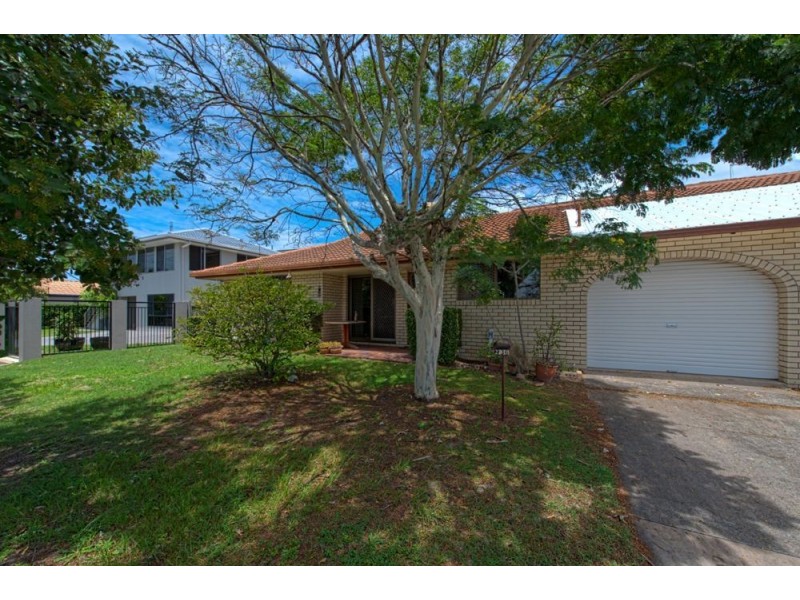 2/36 Killowill Avenue, Paradise Point QLD 4216