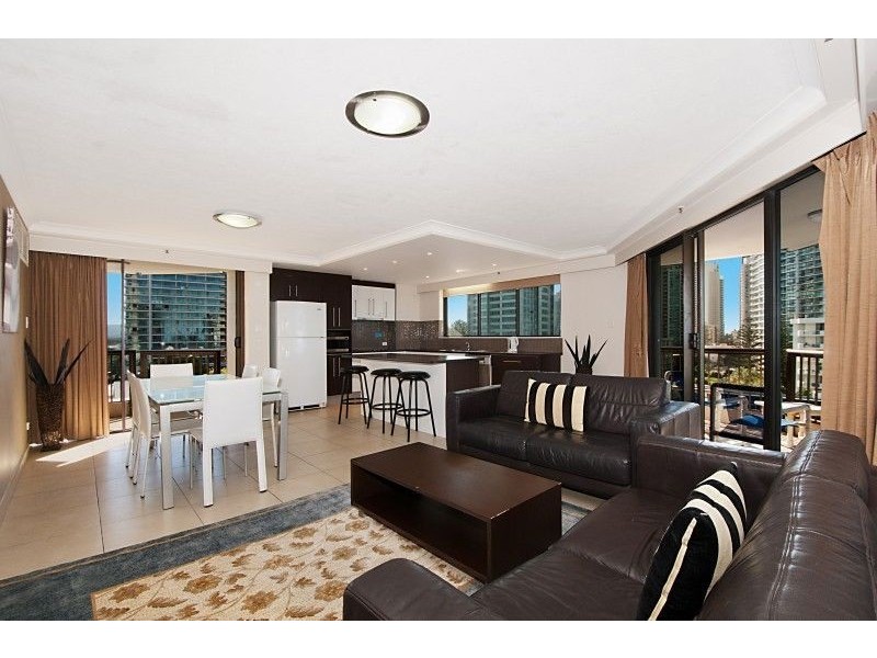 28 Northcliffe Terrace, Surfers Paradise QLD 4217