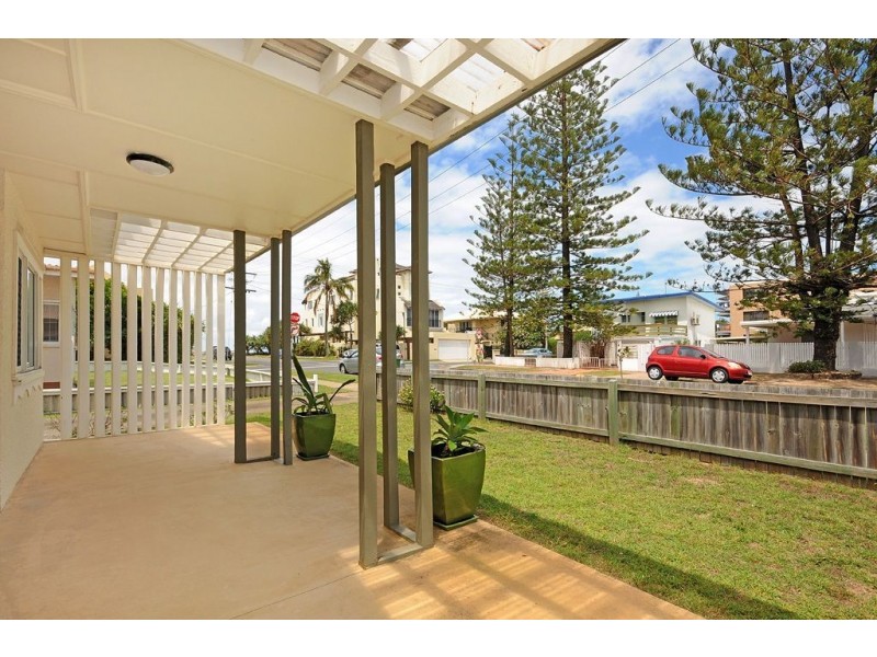 5 Dudley Street, Mermaid Beach QLD 4218