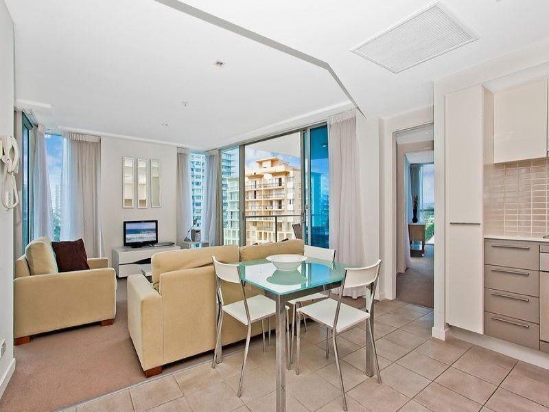 18 Enderley Avenue, Surfers Paradise QLD 4217