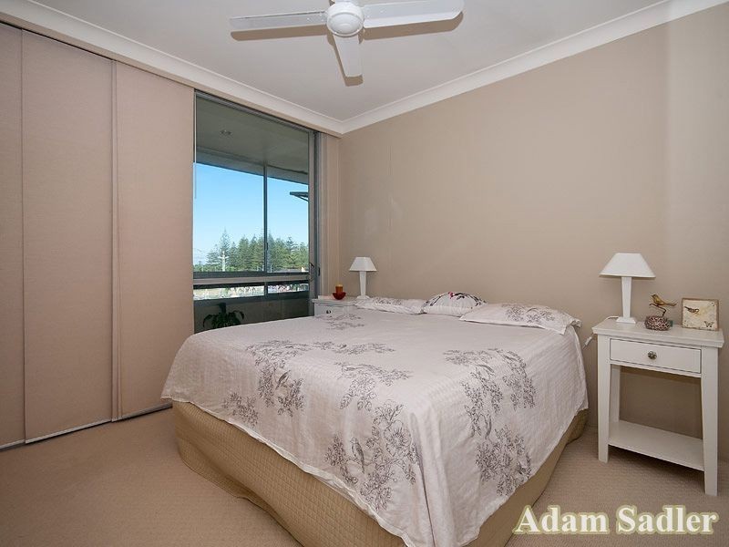 21 Armrick Avenue, Broadbeach QLD 4218