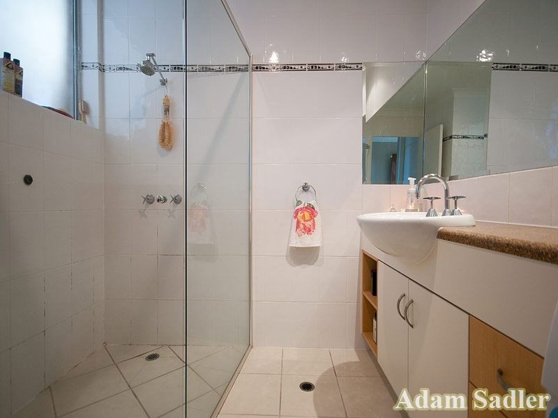 21 Armrick Avenue, Broadbeach QLD 4218