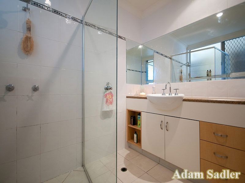 21 Armrick Avenue, Broadbeach QLD 4218