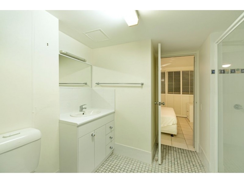 39 Broadbeach Boulevard, Broadbeach QLD 4218