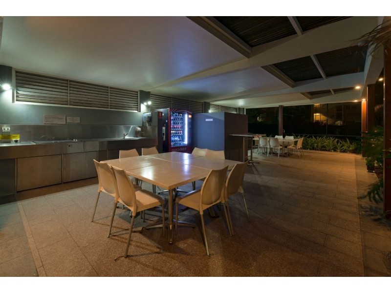 39 Broadbeach Boulevard, Broadbeach QLD 4218