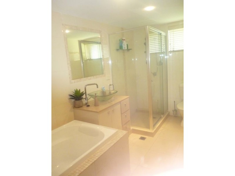 1/15 Mermaid Avenue, Mermaid Beach QLD 4218