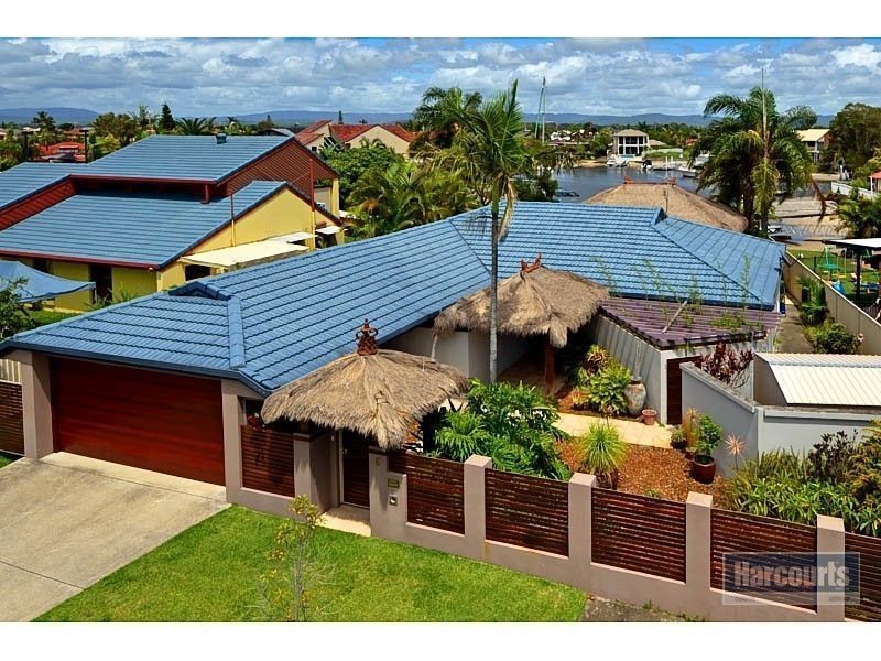 6 Namatjira Street, Paradise Point QLD 4216
