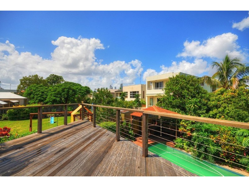 16 Yacht St, Southport QLD 4215