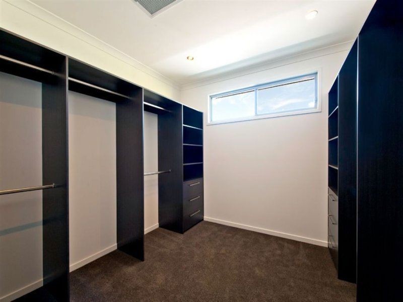 2/6 Mallard Avenue, Paradise Point QLD 4216