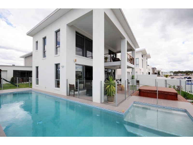 1 South Quay Drive, Biggera Waters QLD 4216