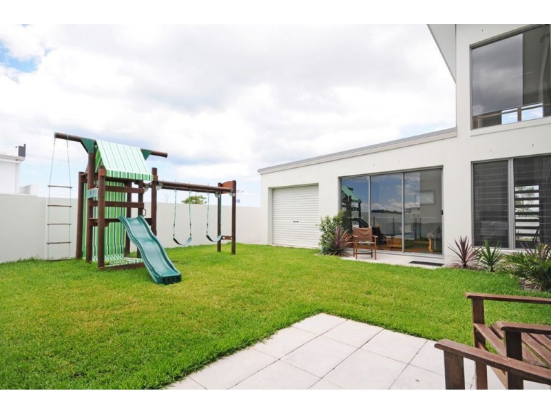 1 South Quay Drive, Biggera Waters QLD 4216