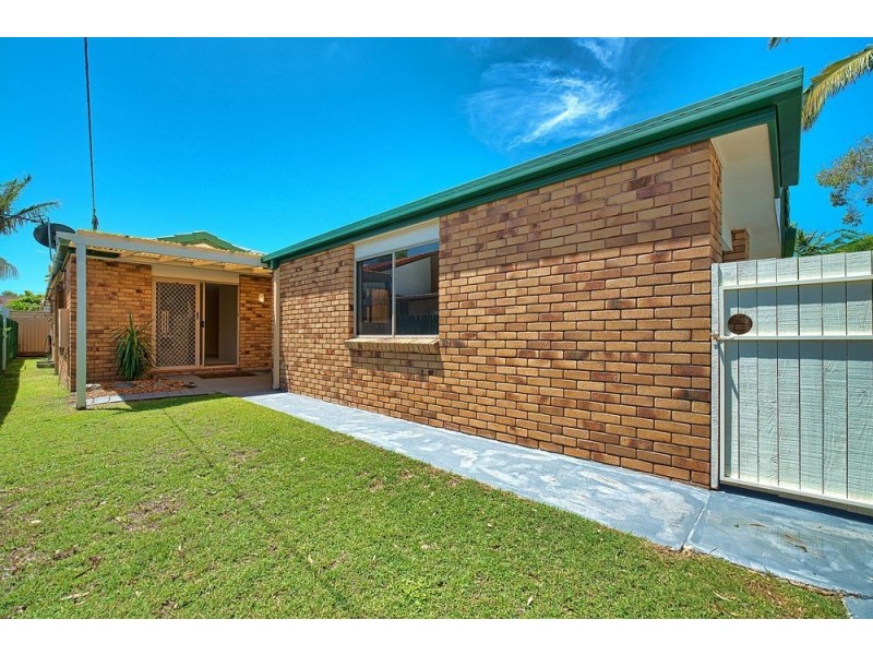 1/49 Errol Avenue, Paradise Point QLD 4216