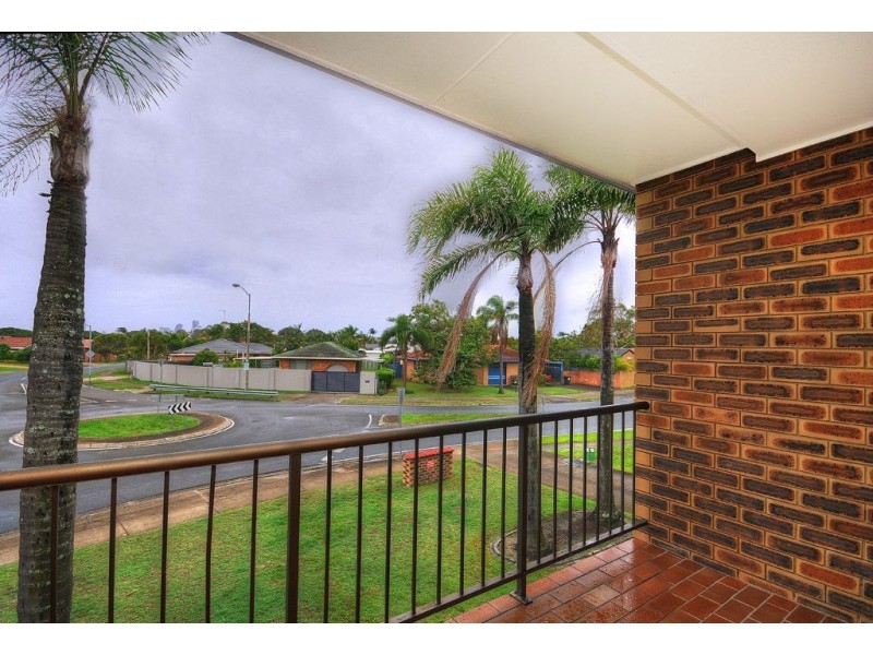 5/56 Oceanic Drive, Mermaid Waters QLD 4218