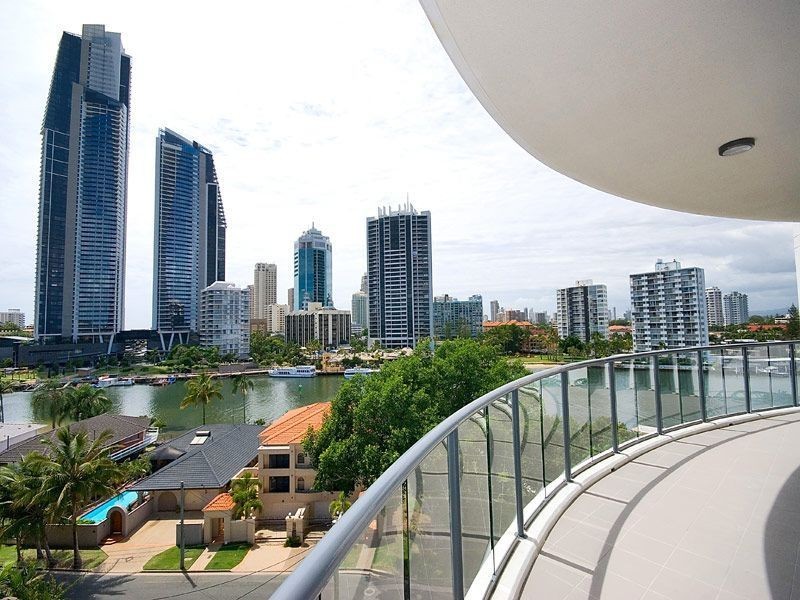 Chevron Island QLD 4217