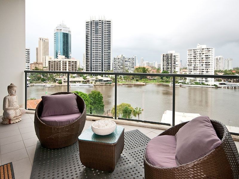 Chevron Island QLD 4217