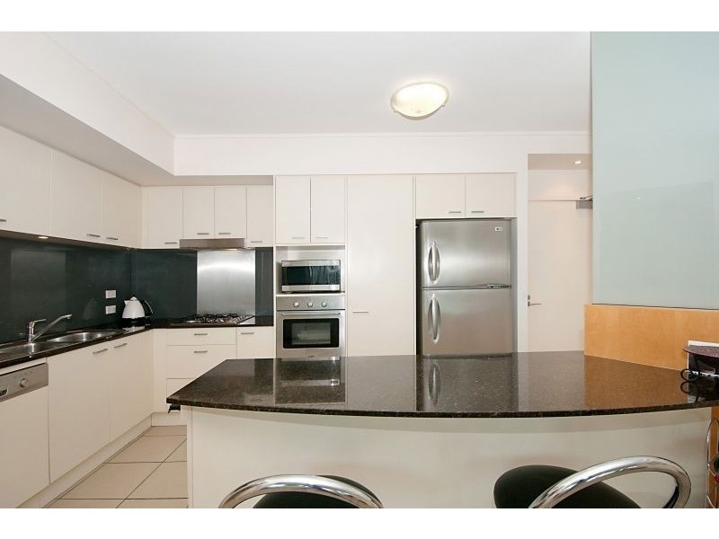805 / 2685 Gold Coast Highway, Broadbeach QLD 4218