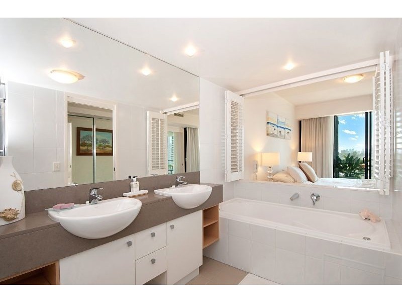 805 / 2685 Gold Coast Highway, Broadbeach QLD 4218
