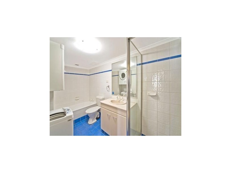 18 Hanlan Street, Surfers Paradise QLD 4217