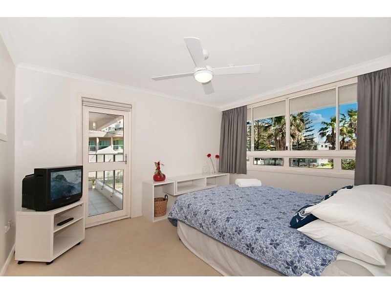 4/1 First Ave, Broadbeach QLD 4218