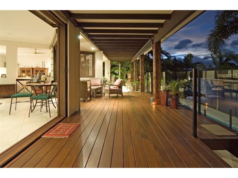 1033 Rosebank Way, Hope Island QLD 4212