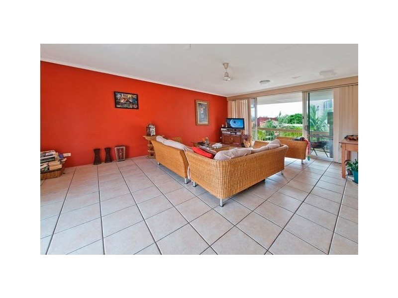 18 Tarcoola Crescent, Chevron Island QLD 4217