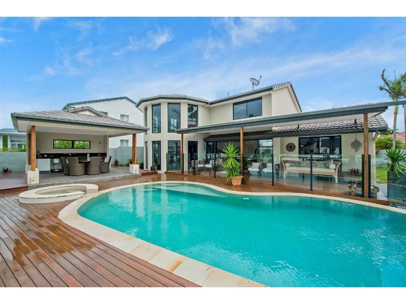 4 The Bowsprit, Runaway Bay QLD 4216