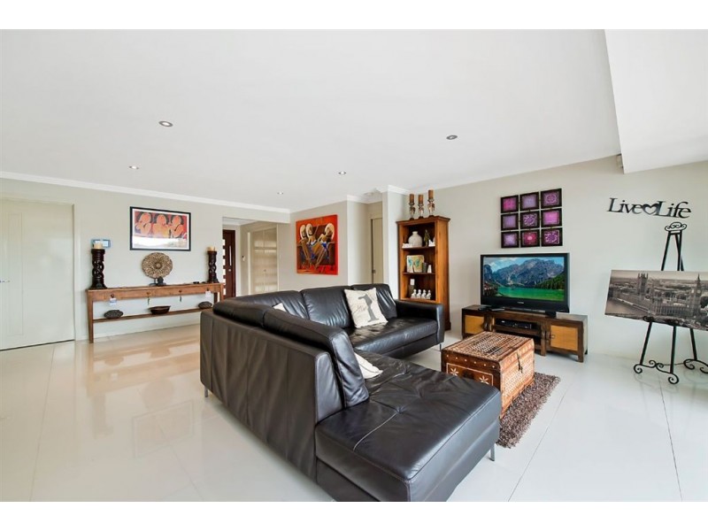 4 The Bowsprit, Runaway Bay QLD 4216