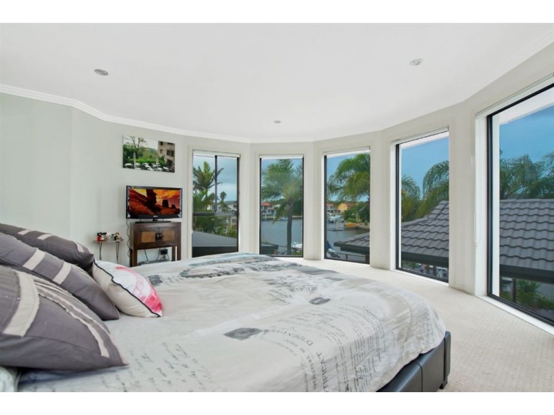 4 The Bowsprit, Runaway Bay QLD 4216