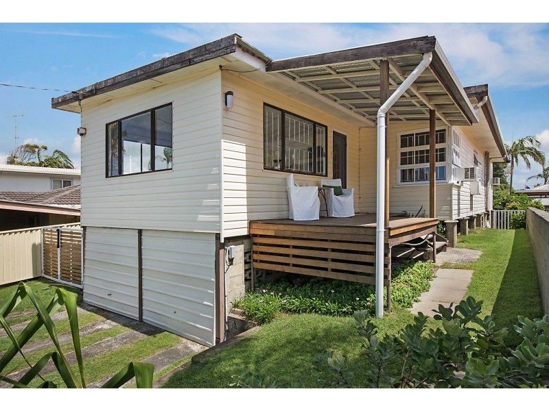 108 Dolphin Avenue, Mermaid Beach QLD 4218