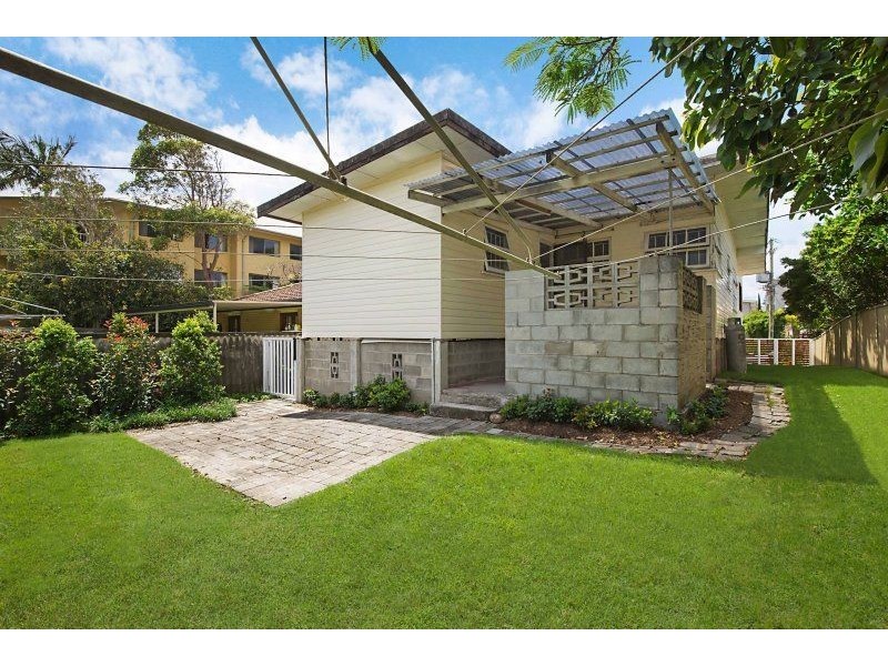 108 Dolphin Avenue, Mermaid Beach QLD 4218