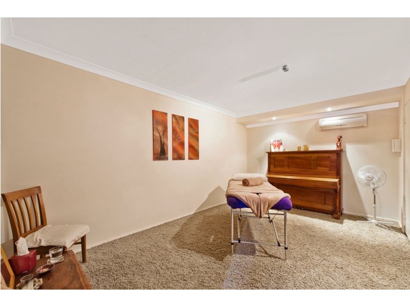 1/3-5 Bradford Street, Labrador QLD 4215