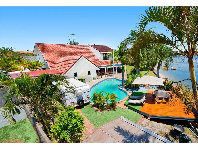 44 Markeri Street, Mermaid Waters QLD 4218