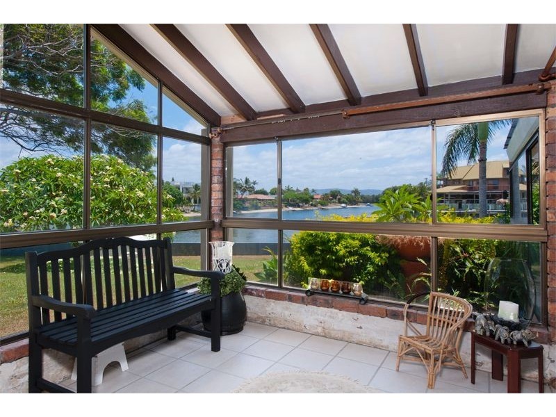 44 Markeri Street, Mermaid Waters QLD 4218