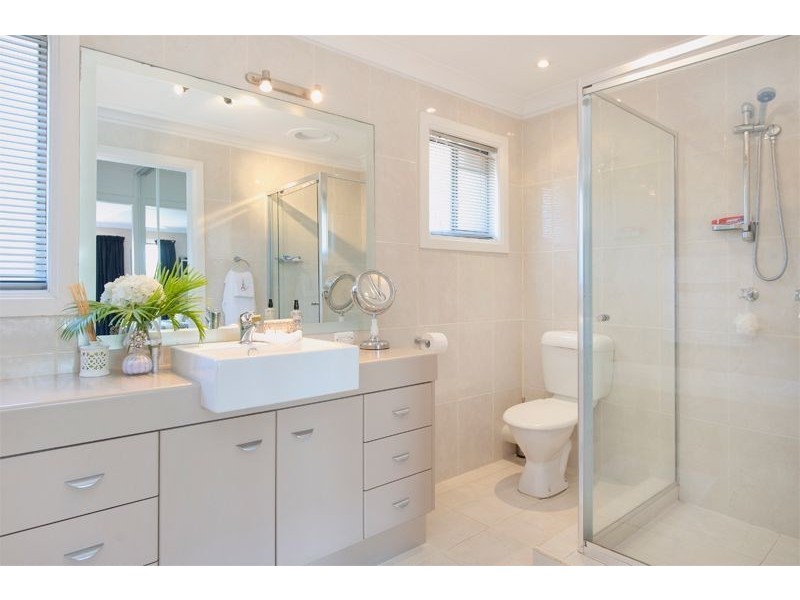 44 Markeri Street, Mermaid Waters QLD 4218