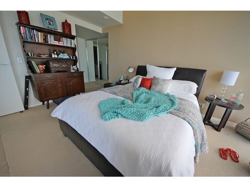 22 Surf Parade, Broadbeach QLD 4218