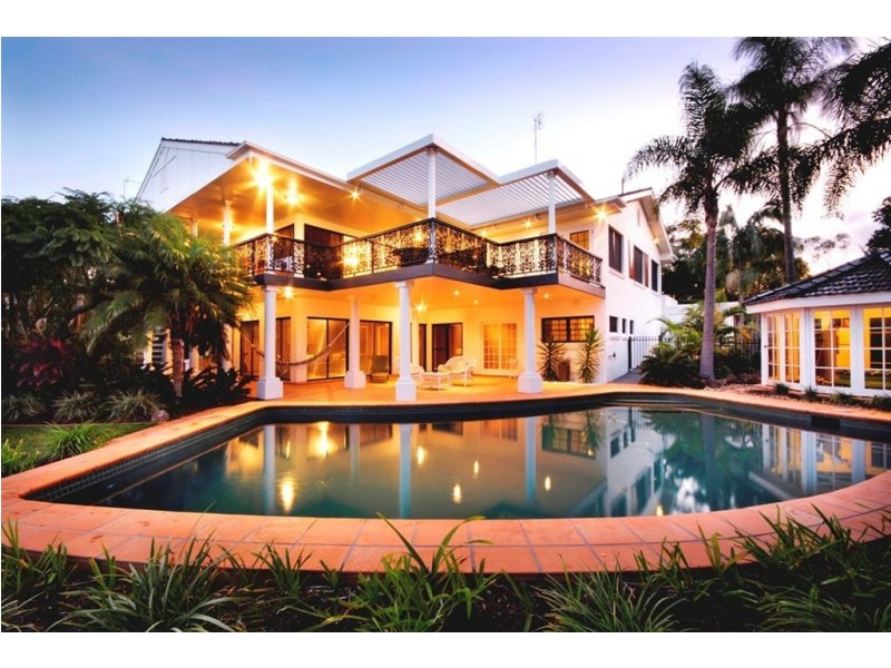 19 Wildash St, Southport QLD 4215