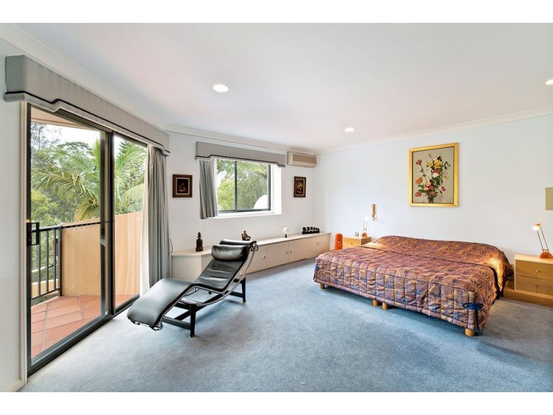 1/125 Santa Cruz Blvd, Clear Island Waters QLD 4226