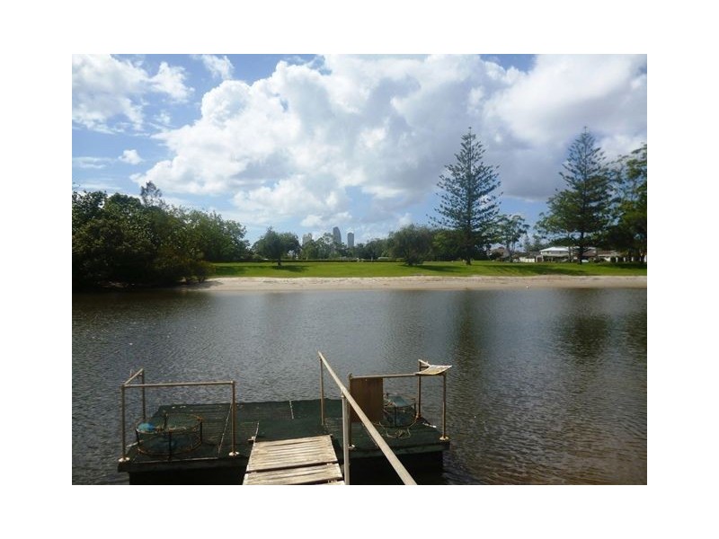 47 Bermuda Street, Broadbeach Waters QLD 4218