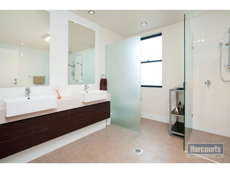 50 Harbour Rise, Hope Island QLD 4212