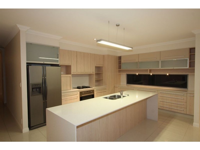 34 East Quay Drive, Biggera Waters QLD 4216