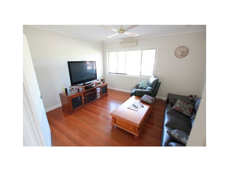 85 Monaco Street, Broadbeach Waters QLD 4218